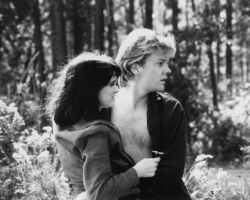 still-of-winona-ryder-and-kiefer-sutherland-in-1969-1988-large-picture