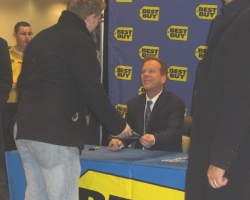 2008-november-25-best-buy-signing-event-photos-by-lisa-3